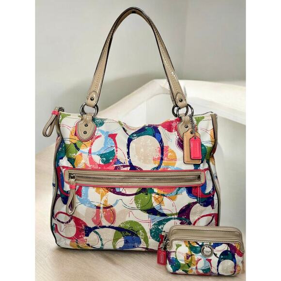 Coach 31141E Stamped Signature C Hallie East West Tote Bag & Wristlet - Picture 16 of 16